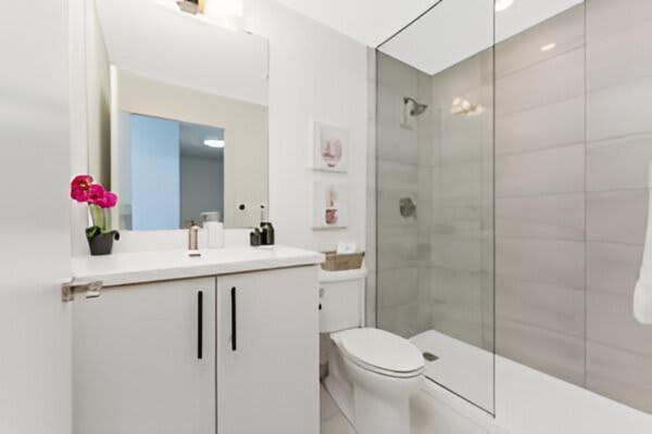 Newly Built Condo With Amazing Views Kitchener Exterior foto