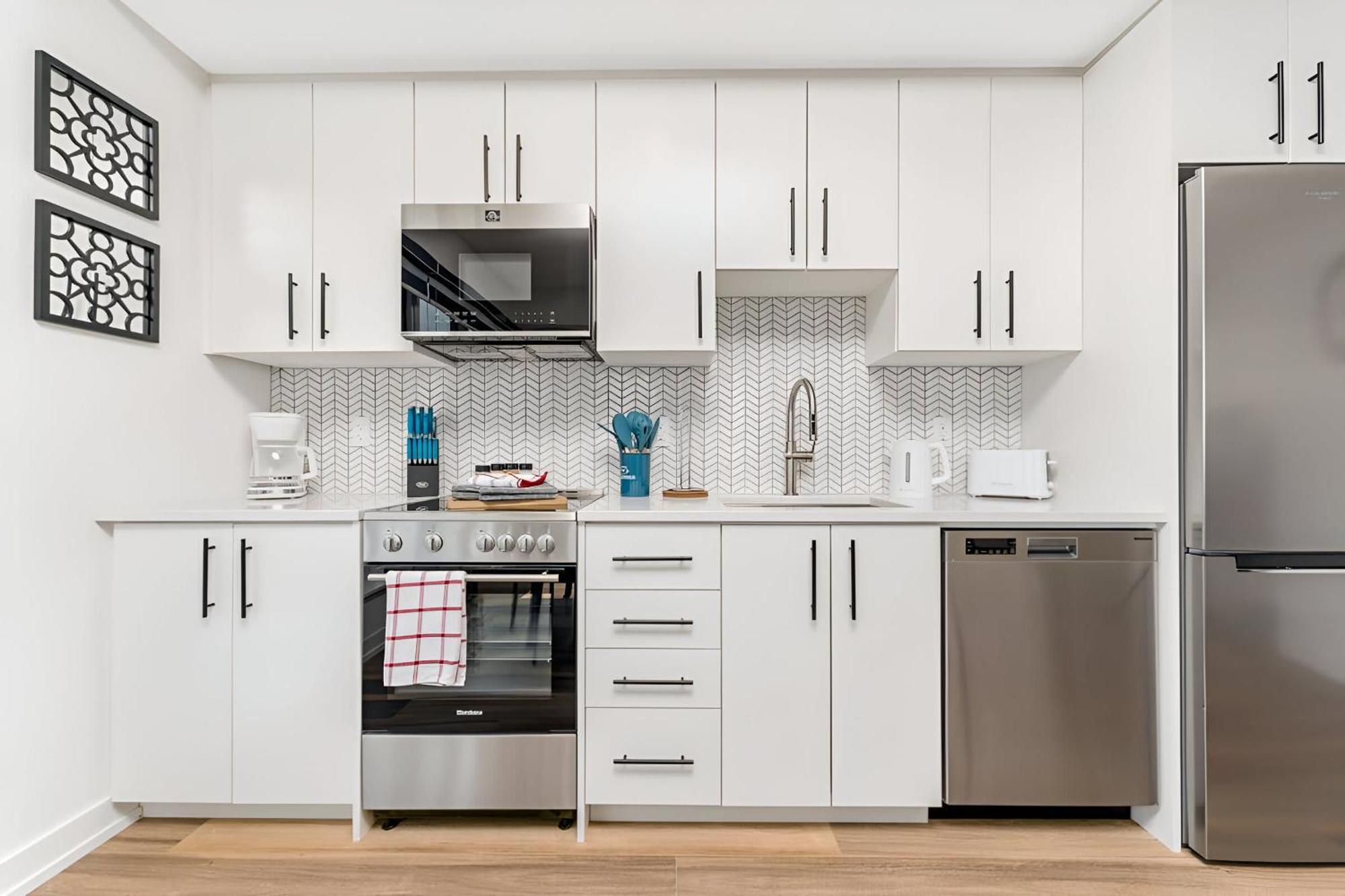 Newly Built Condo With Amazing Views Kitchener Exterior foto